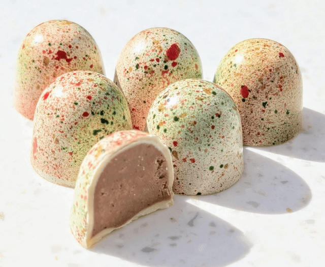 Roasted hazelnut gianduja filled white chocolates, box of 6